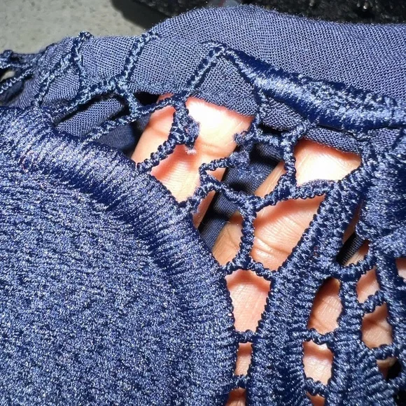 Merona Blue Tank. Women’s Large - Picture 6 of 7